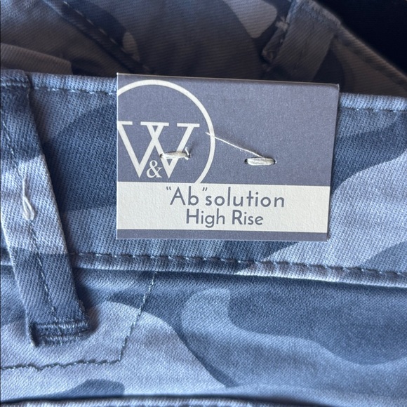 Wit&Wisdom 'Ab' Solution Camo High Waist Raw Hem Shorts in Blue Shadow Sz 10 NWT - Picture 8 of 8